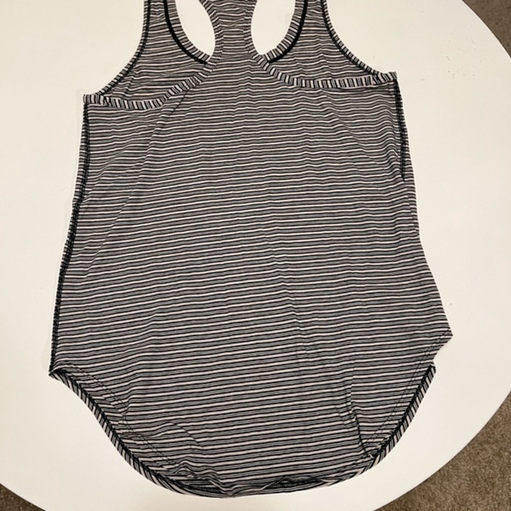 Lululemon yogi racerback - Picture 11 of 13